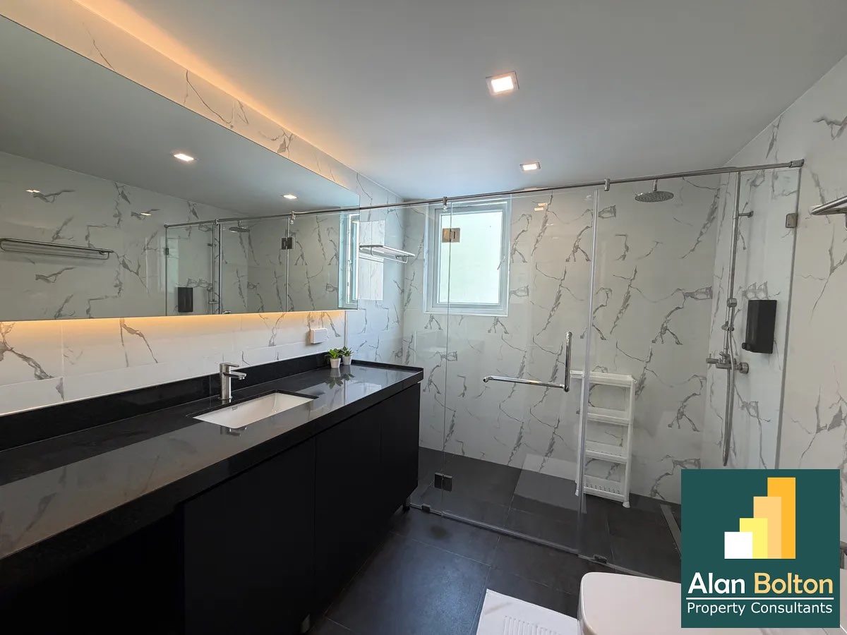 New Corner Unit 1-Bedroom Condo for Rent Near Pratamnak Beach, High-Speed WiFi & Weekly Cleaning Included photo 2