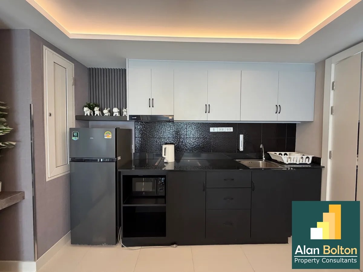 New Corner Unit 1-Bedroom Condo for Rent Near Pratamnak Beach, High-Speed WiFi & Weekly Cleaning Included photo 5