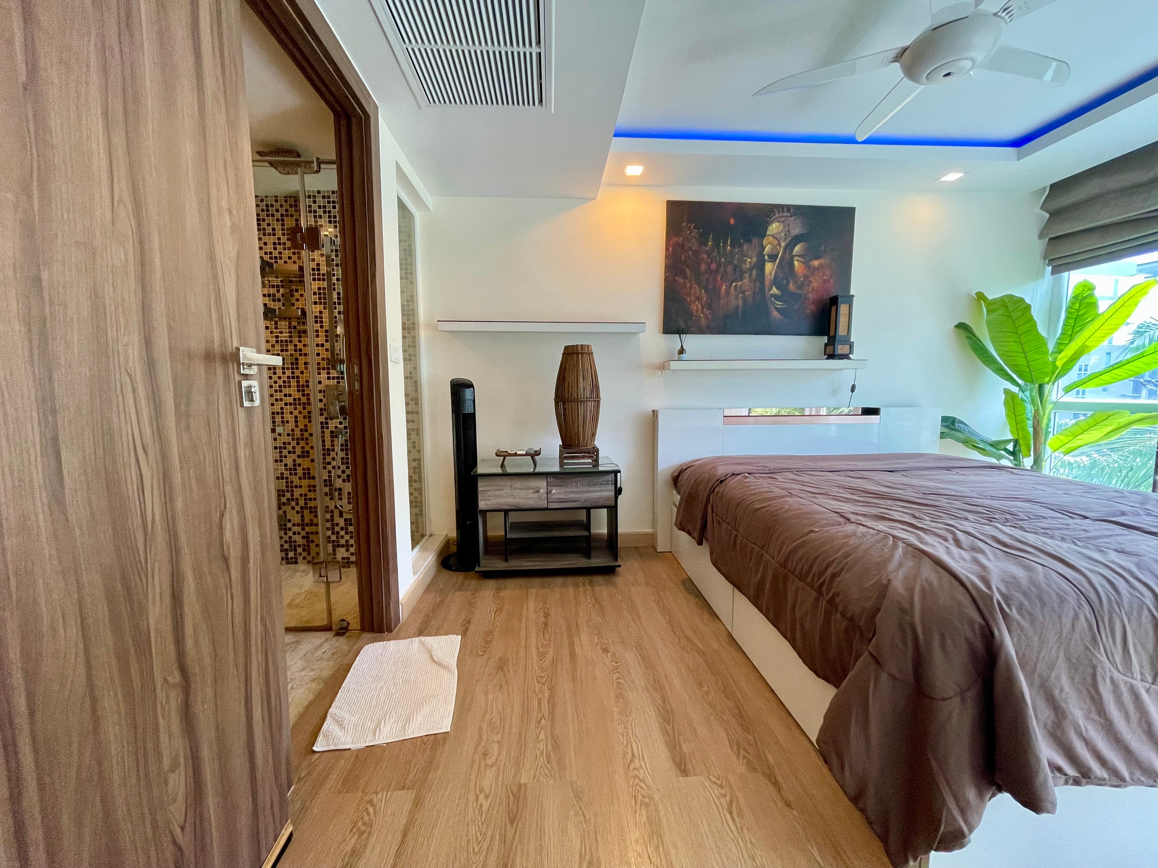 1 Bedroom In Grand Avenue Central Pattaya For Sale photo 24