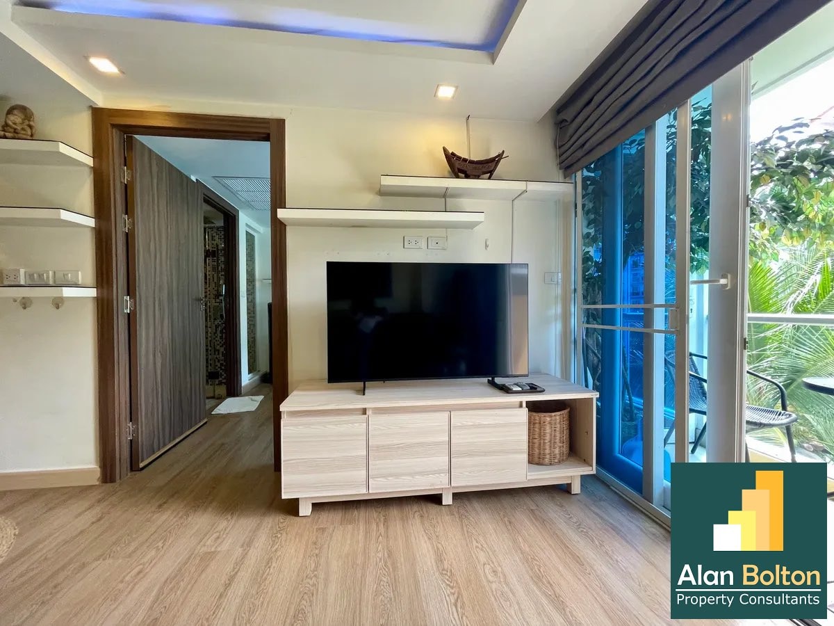 1 Bedroom In Grand Avenue Central Pattaya For Sale photo 3