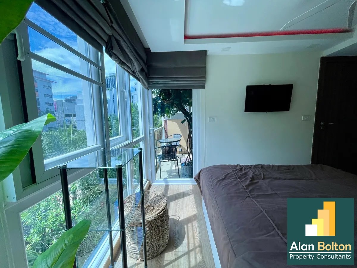1 Bedroom In Grand Avenue Central Pattaya For Sale photo 17