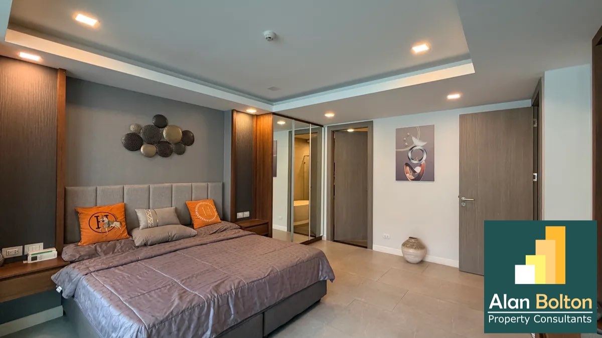 2 bedroom condo with private pool for sale in Serenity Residence photo 15