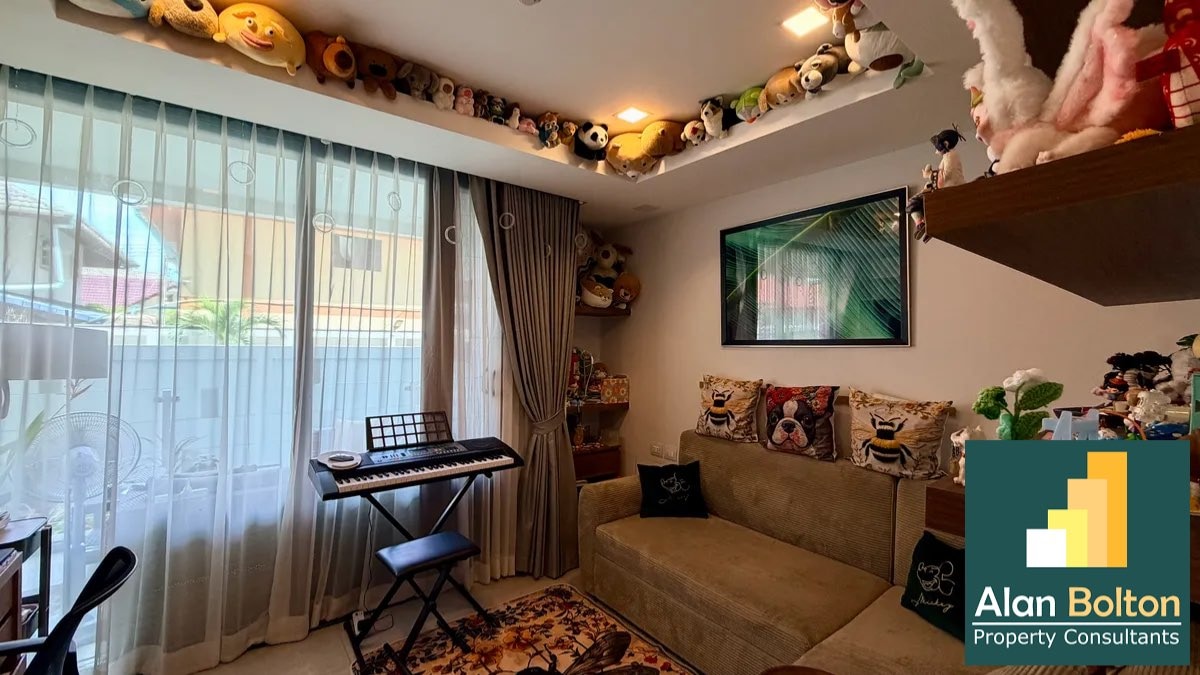 2 bedroom condo with private pool for sale in Serenity Residence photo 6