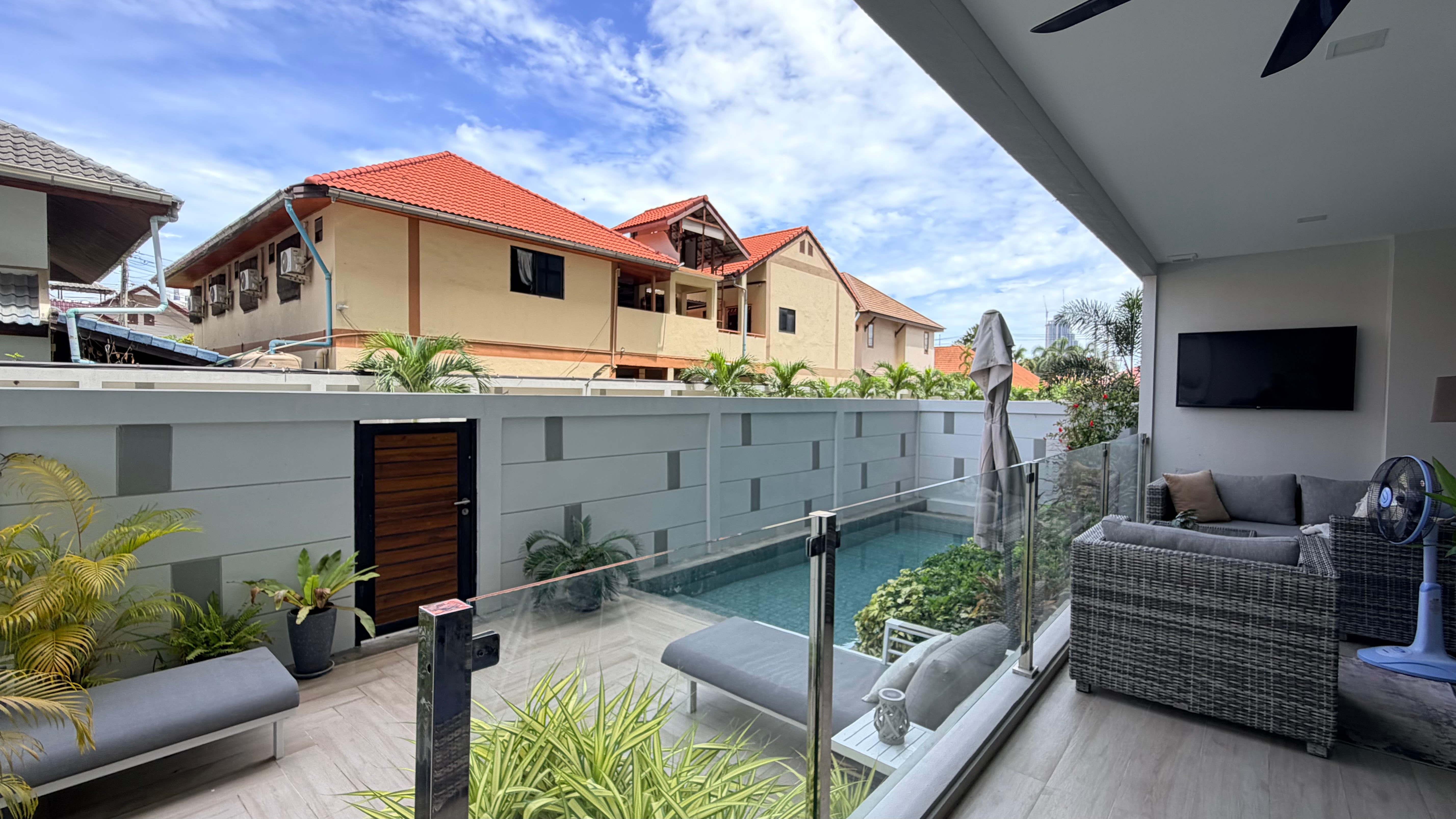 2 bedroom condo with private pool for sale in Serenity Residence photo 17