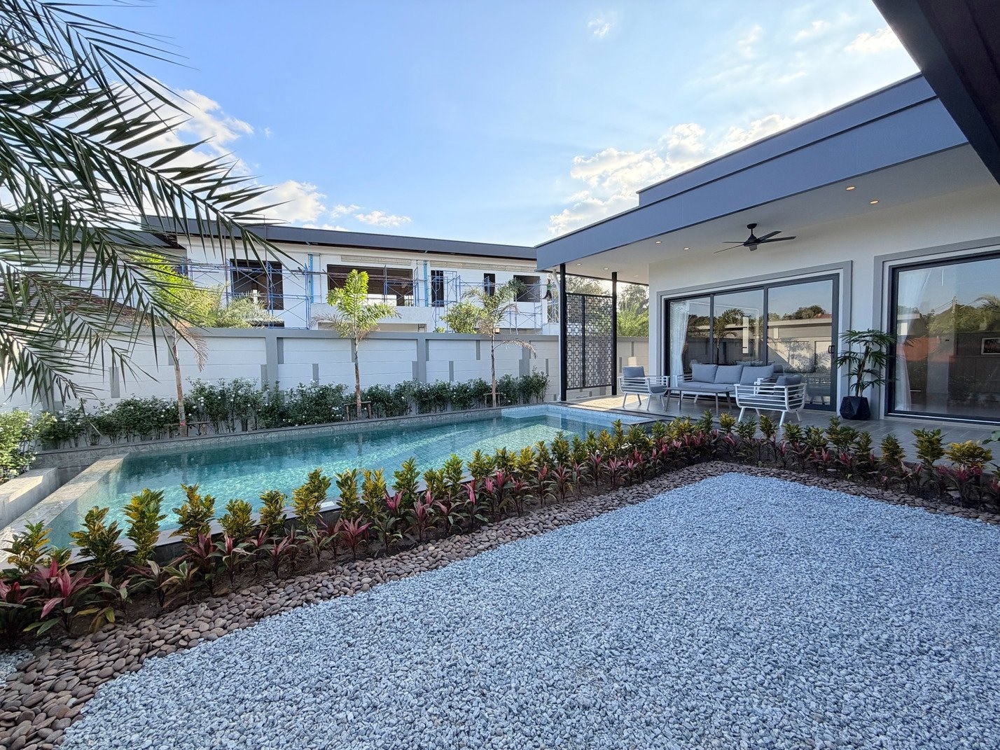 Brand New Modern Luxury 3 Bed 4 Bath Pool Villa For Sale Near Lake MapPhrachan photo 41
