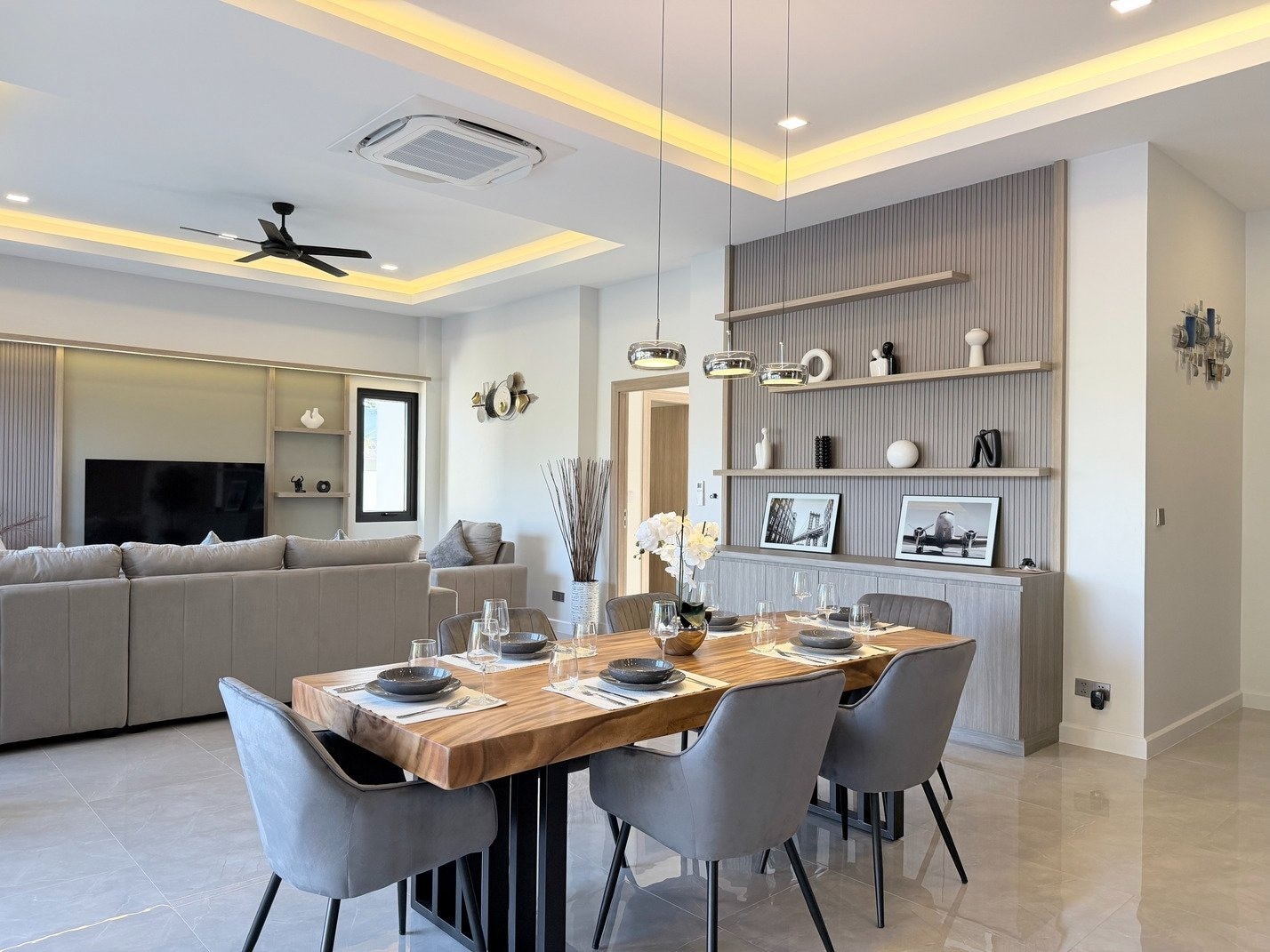 Brand New Modern Luxury 3 Bed 4 Bath Pool Villa For Sale Near Lake MapPhrachan photo 36