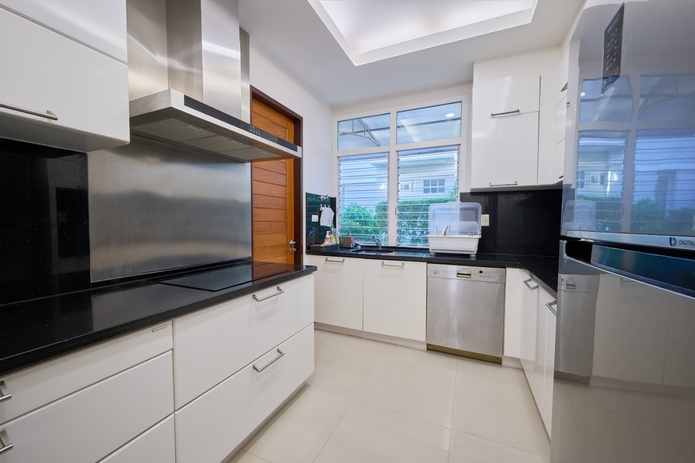 Luxury Beachside Pool Villa 3 bedrooms 4 bathrooms in Baan Talay for SALE & RENT photo 31