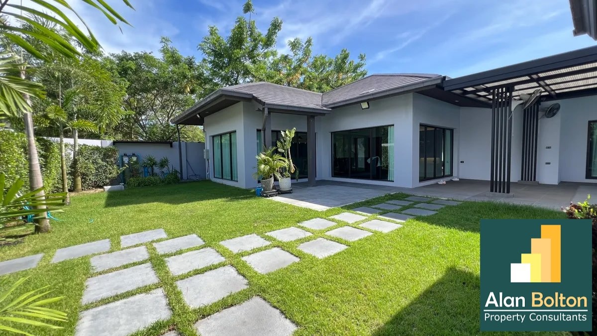 Luxury Pool villa 3 Bedrooms 3 Bathrooms in Huay yai photo 2