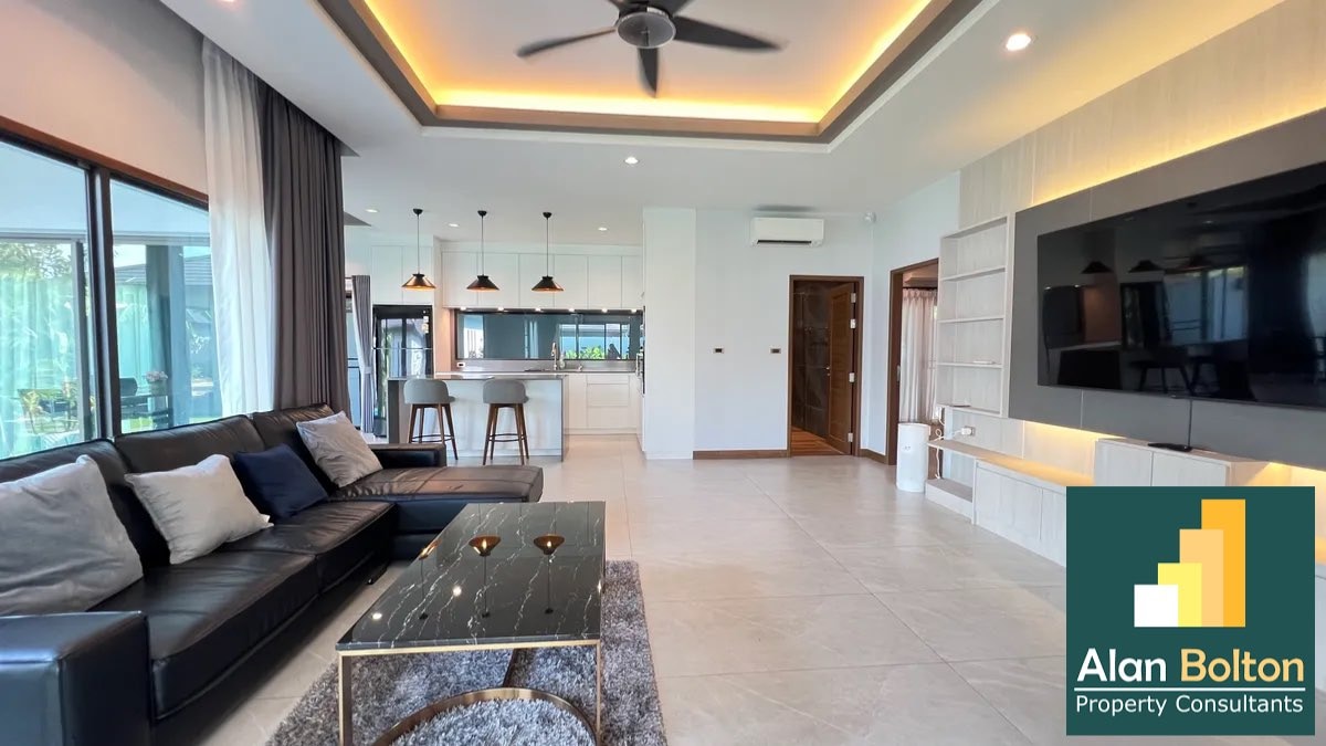 Luxury Pool villa 3 Bedrooms 3 Bathrooms in Huay yai photo 8