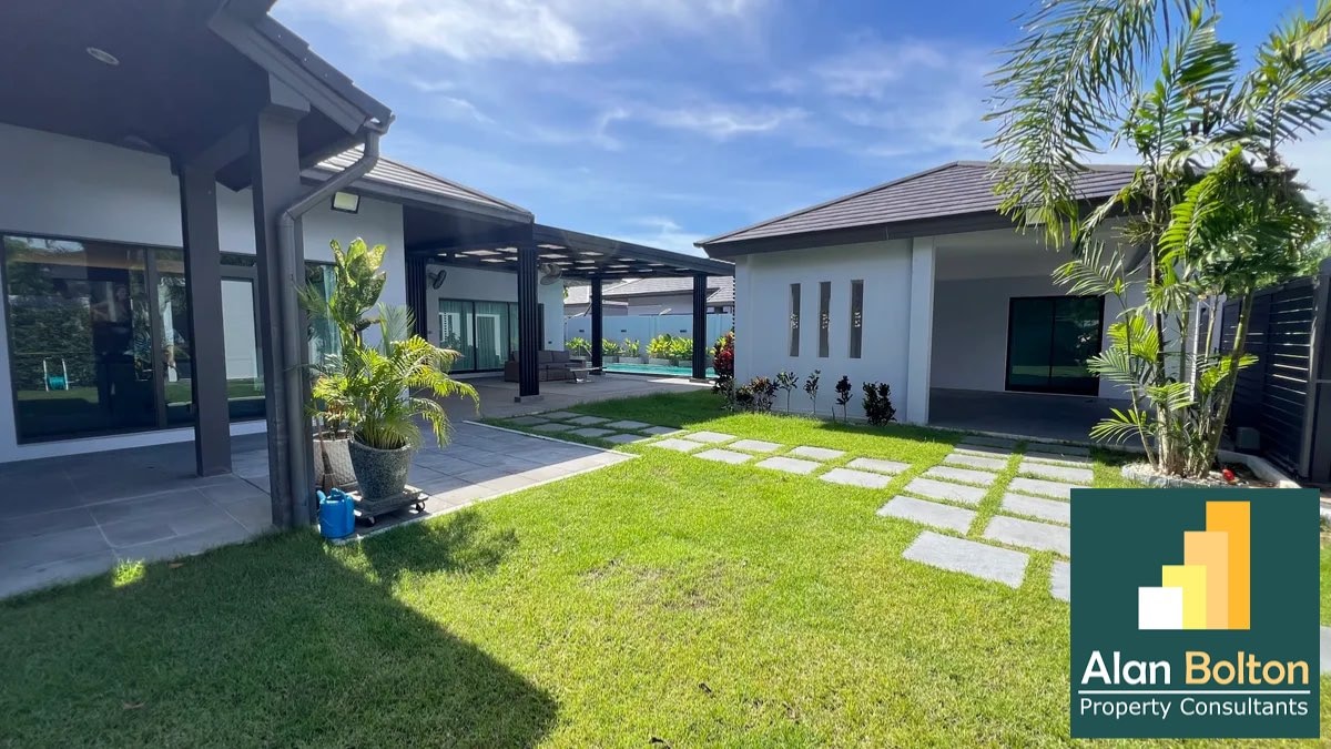 Luxury Pool villa 3 Bedrooms 3 Bathrooms in Huay yai photo 3