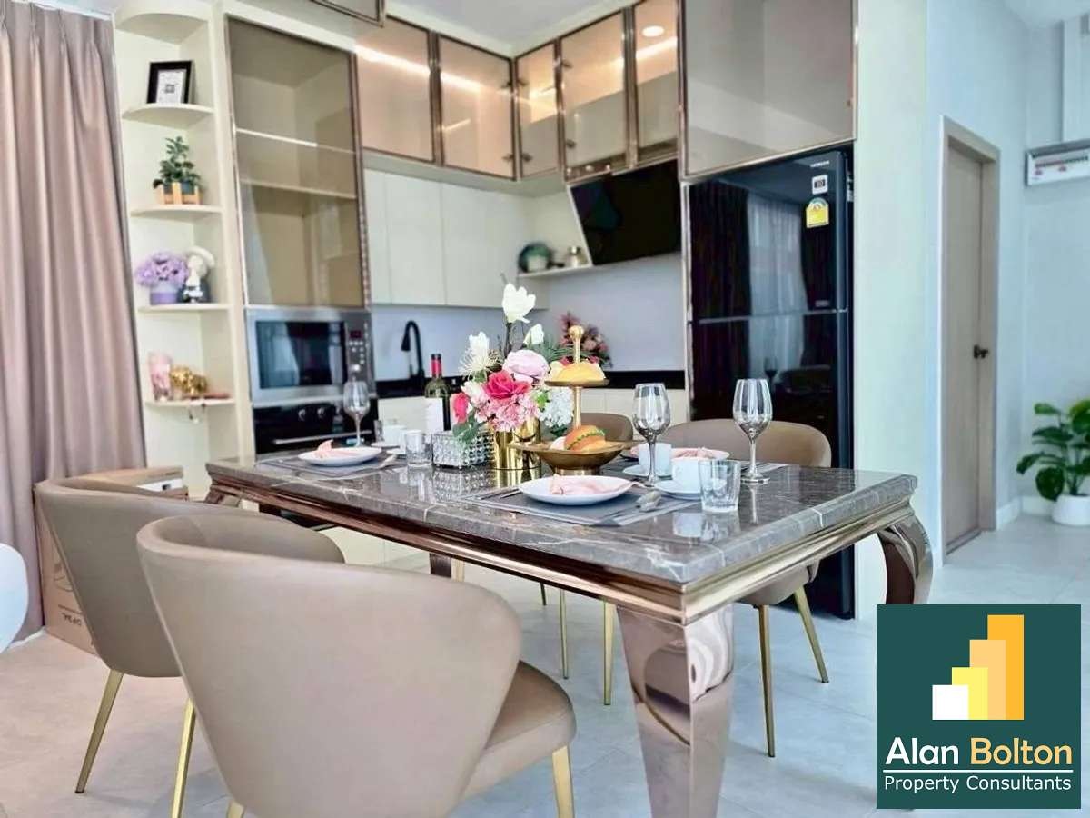 Pool villa 3 Bedrooms 3 Bathrooms in East Pattaya photo 4