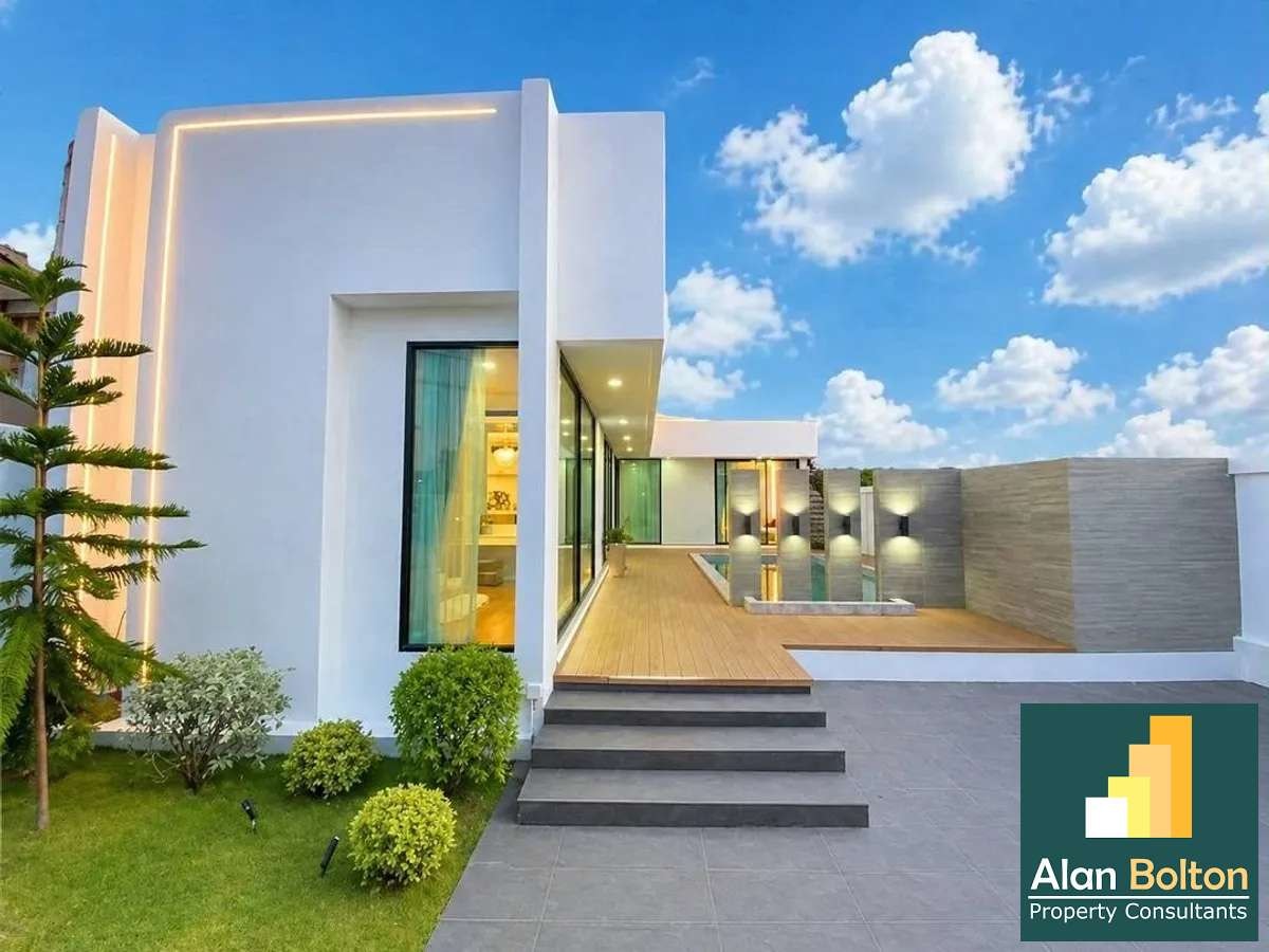 Pool villa 3 Bedrooms 3 Bathrooms in East Pattaya