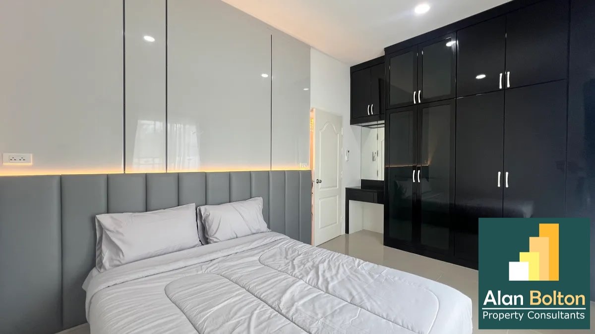 Pool villa 5 Bedrooms 3 Bathrooms in East Pattaya photo 11