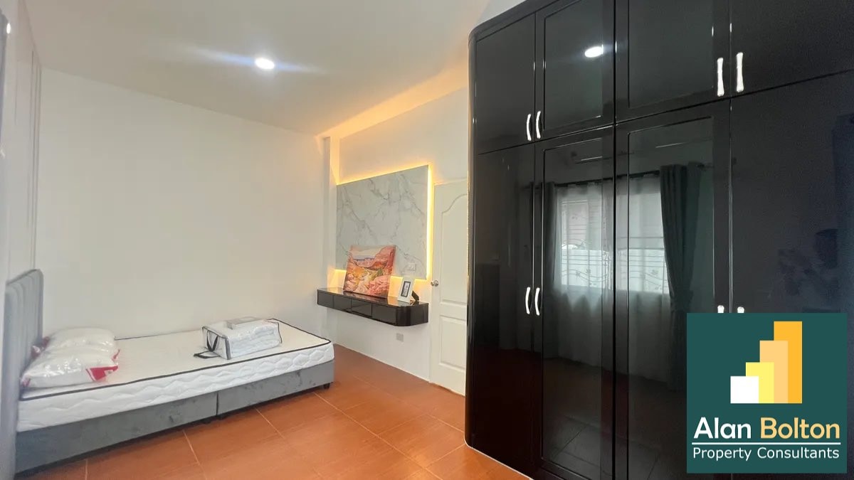 Pool villa 5 Bedrooms 3 Bathrooms in East Pattaya photo 16