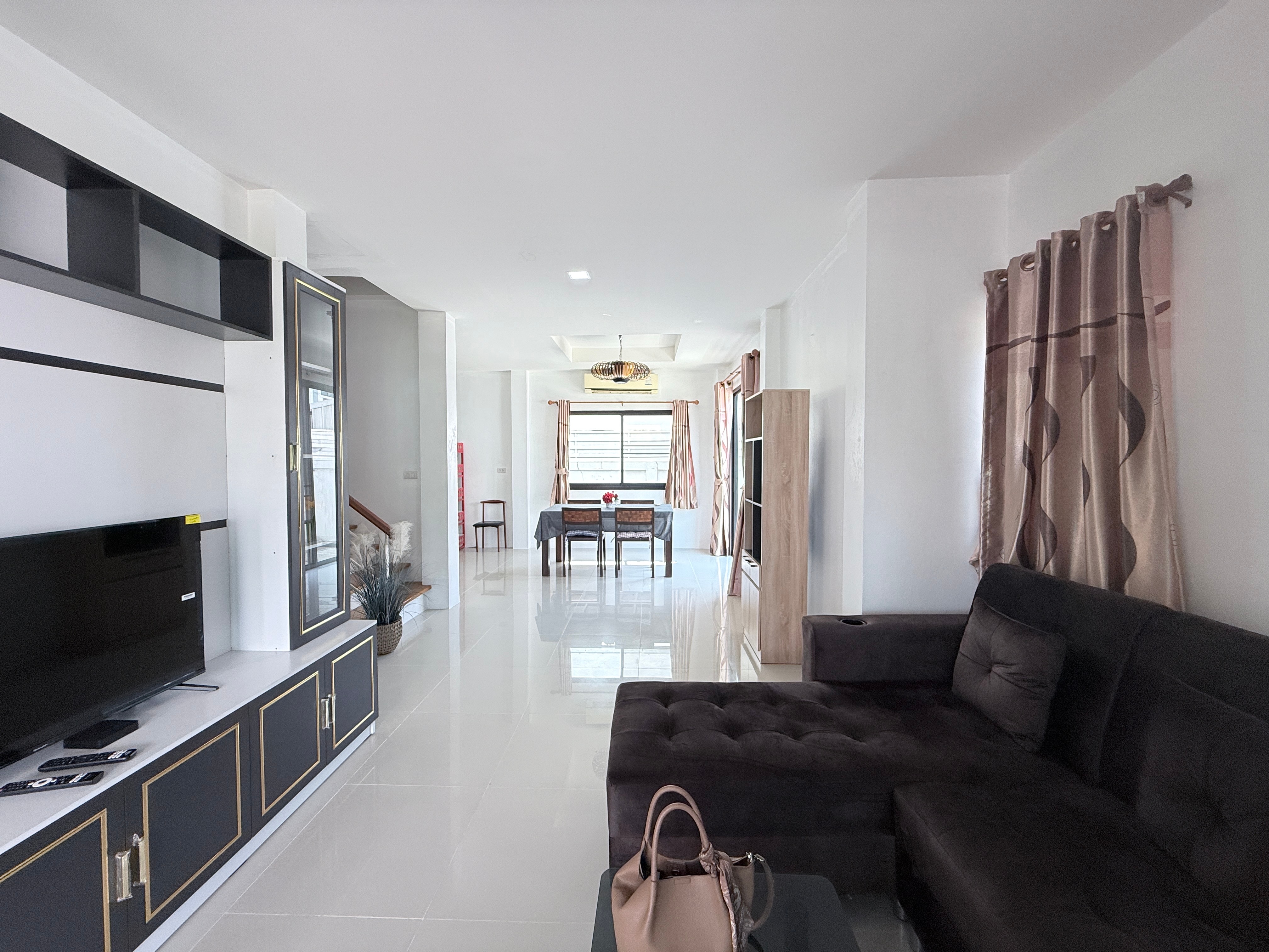 1 Bedroom 1 Bathroom for sale photo 26