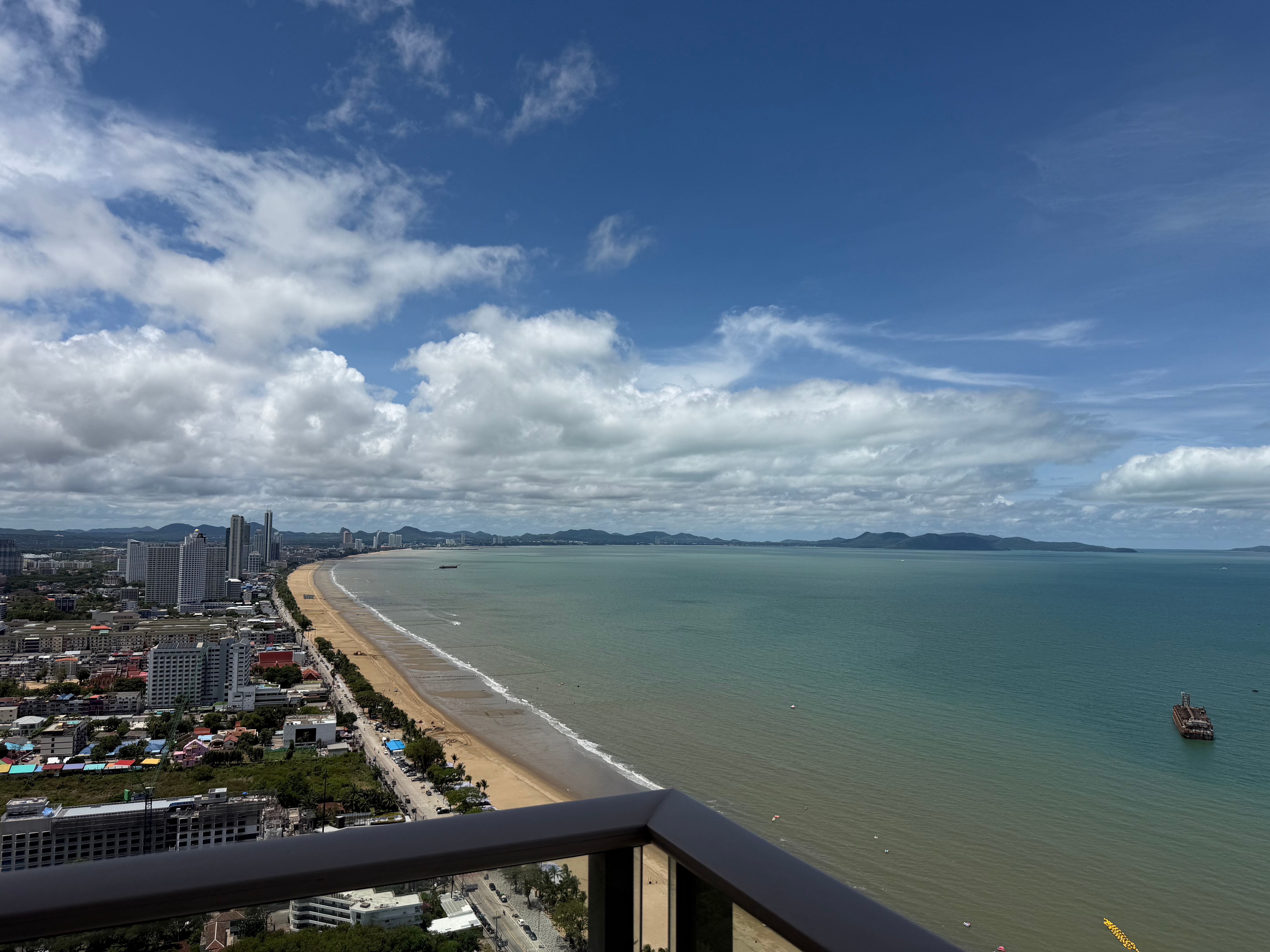 Panoramic Ocean Views: Premium 2-Bedroom Condo for Sale in Jomtien photo 16