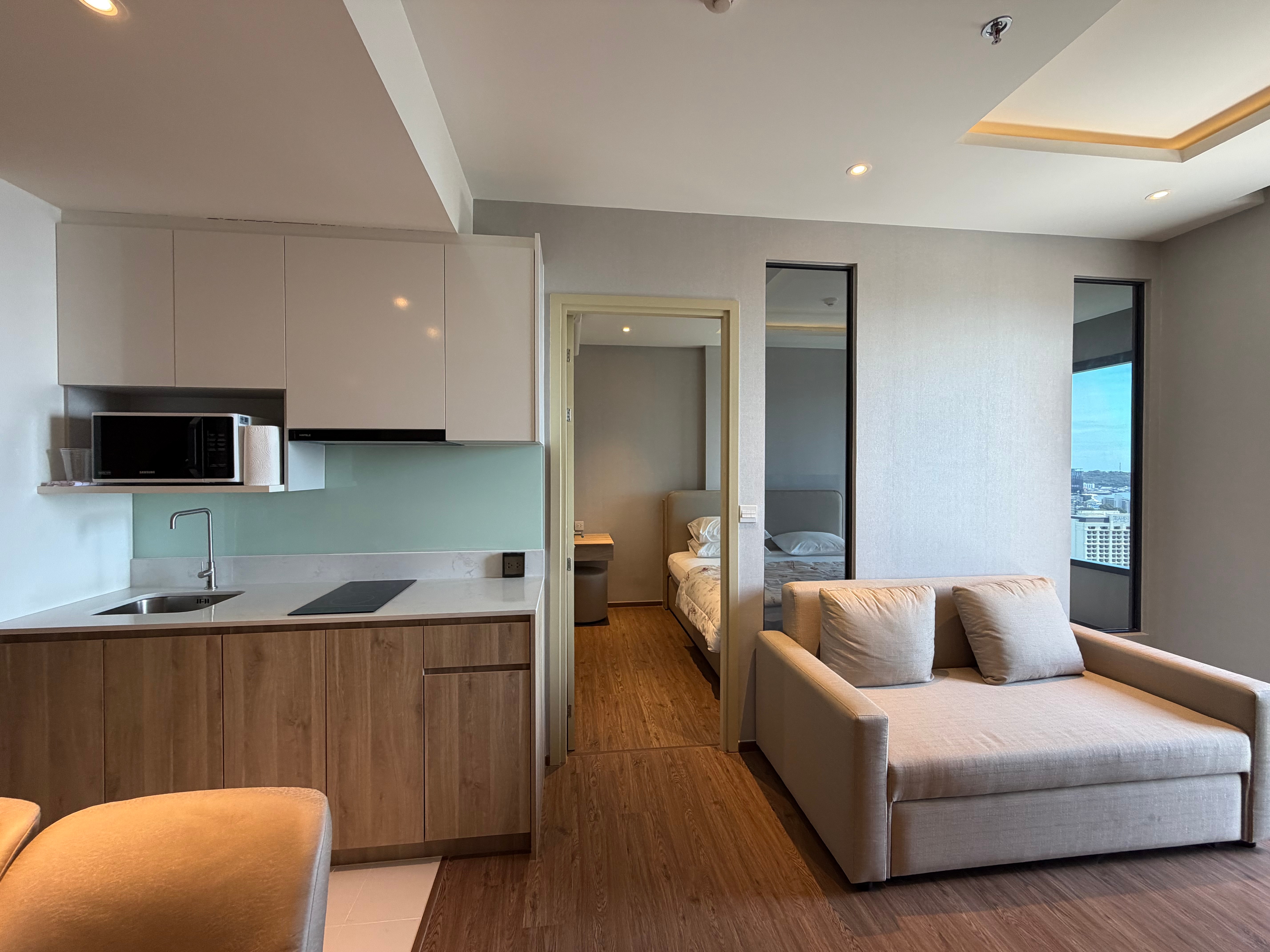 Two bedroom Condo for sale near Terminal 21 Pattaya photo 10
