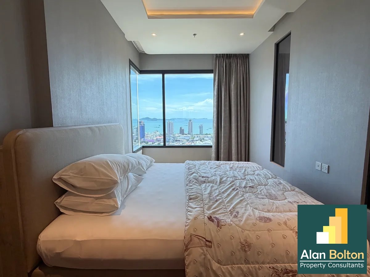 Two bedroom Condo for sale near Terminal 21 Pattaya photo 4