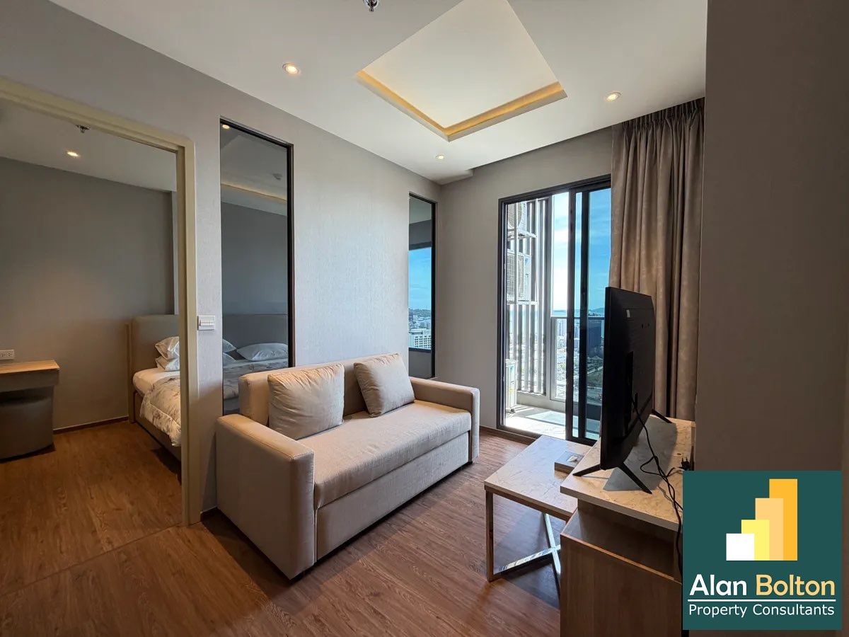 Two bedroom Condo for sale near Terminal 21 Pattaya photo 6