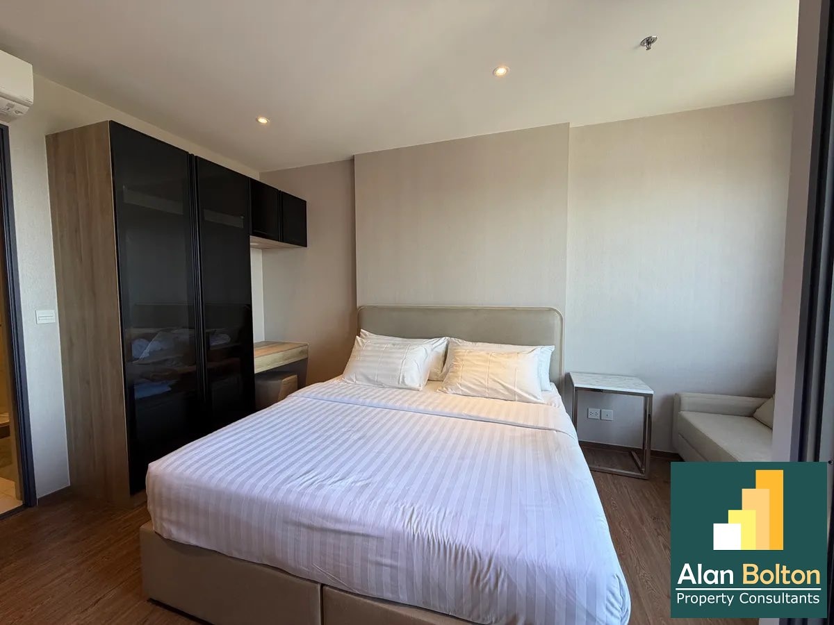 One bed Condo Near terminal 21 photo 4