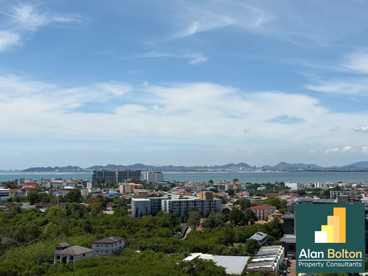 One bed Condo Near terminal 21