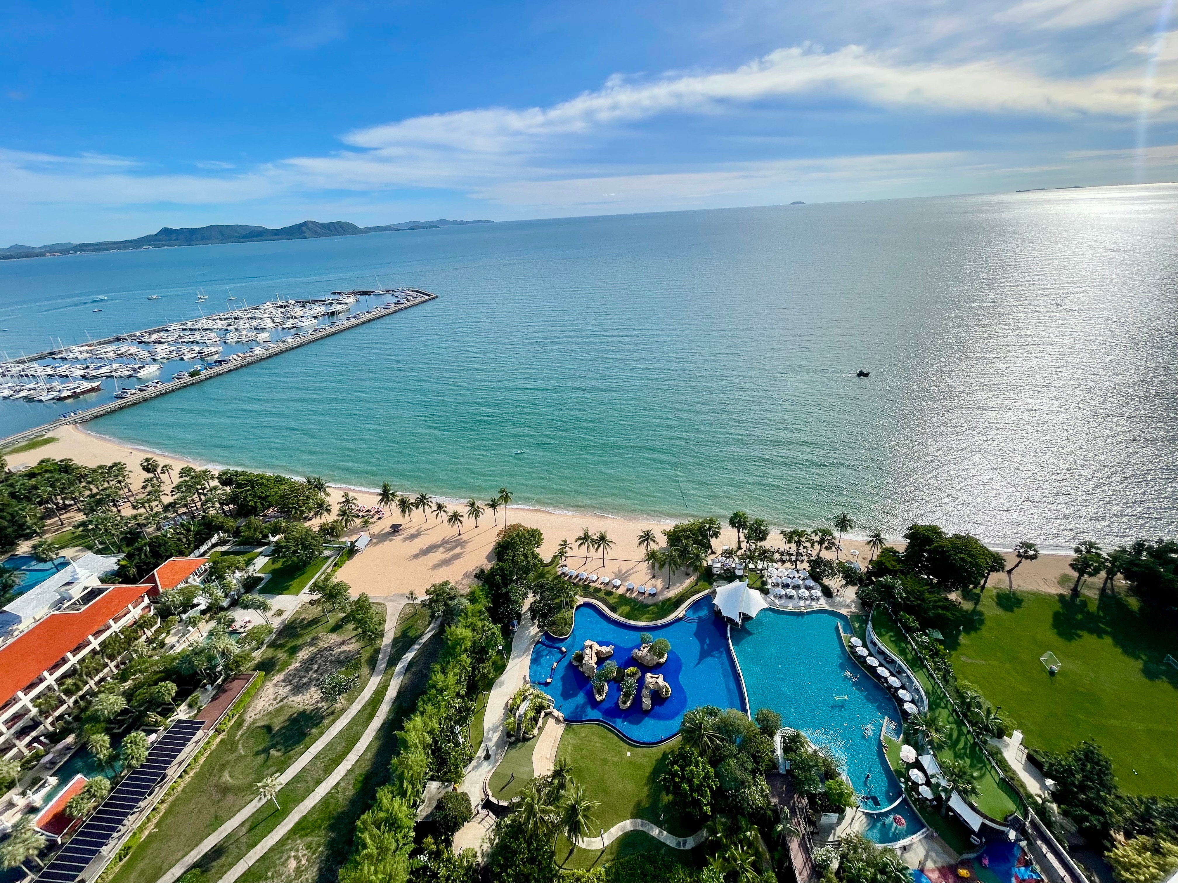 Movenpick Na Jomtien Pattaya Beach Front Condo For Sale photo 17
