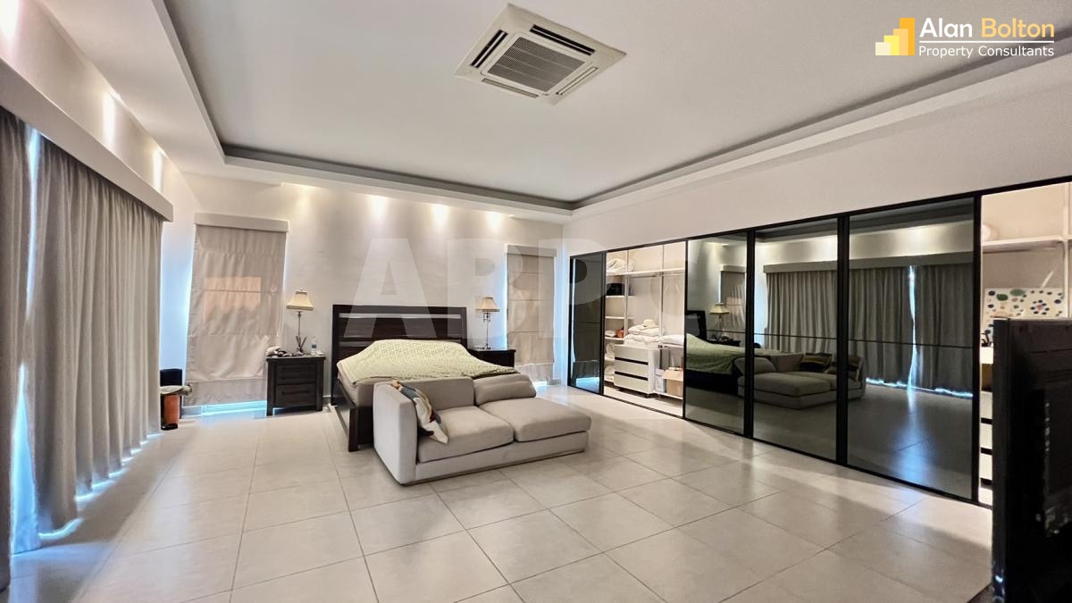 5 Bed 5 Bath in East Pattaya photo 2