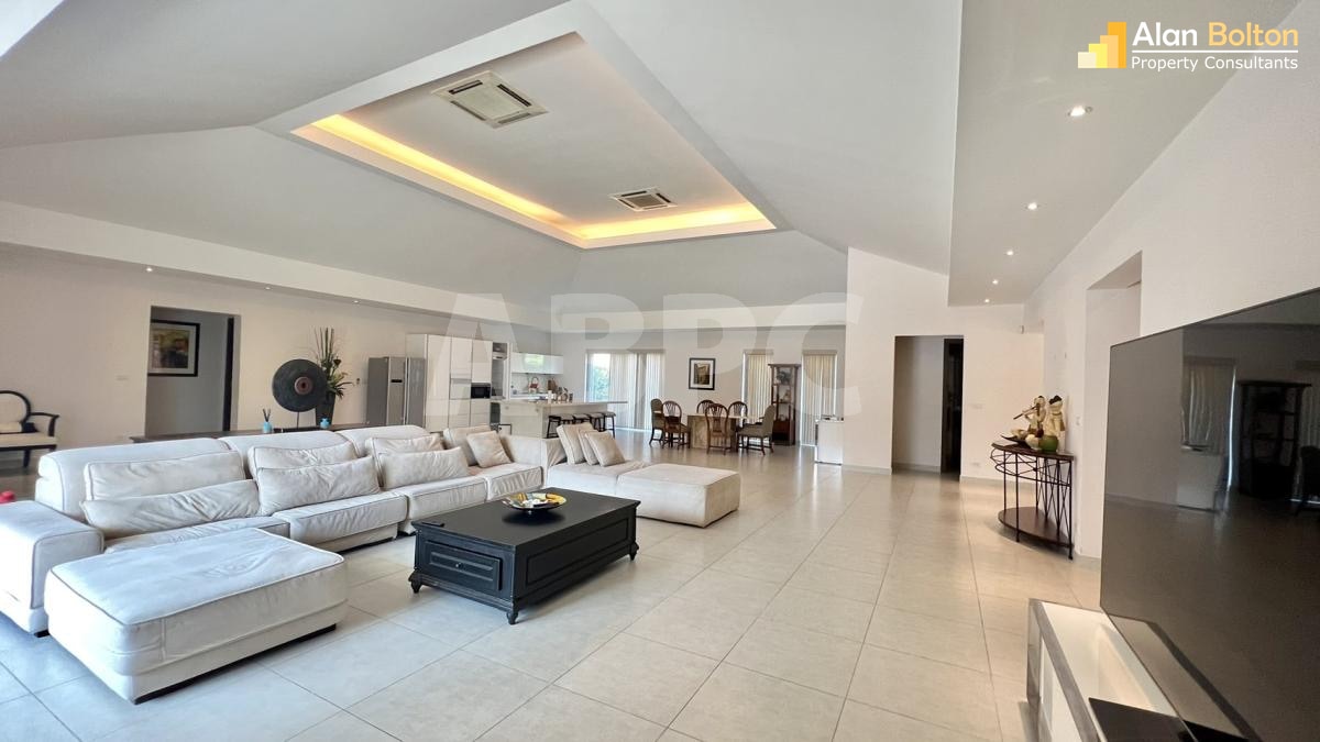 5 Bed 5 Bath in East Pattaya photo 5