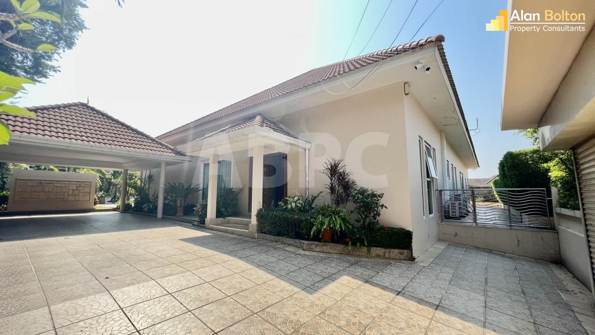 5 Bed 5 Bath in East Pattaya photo 4