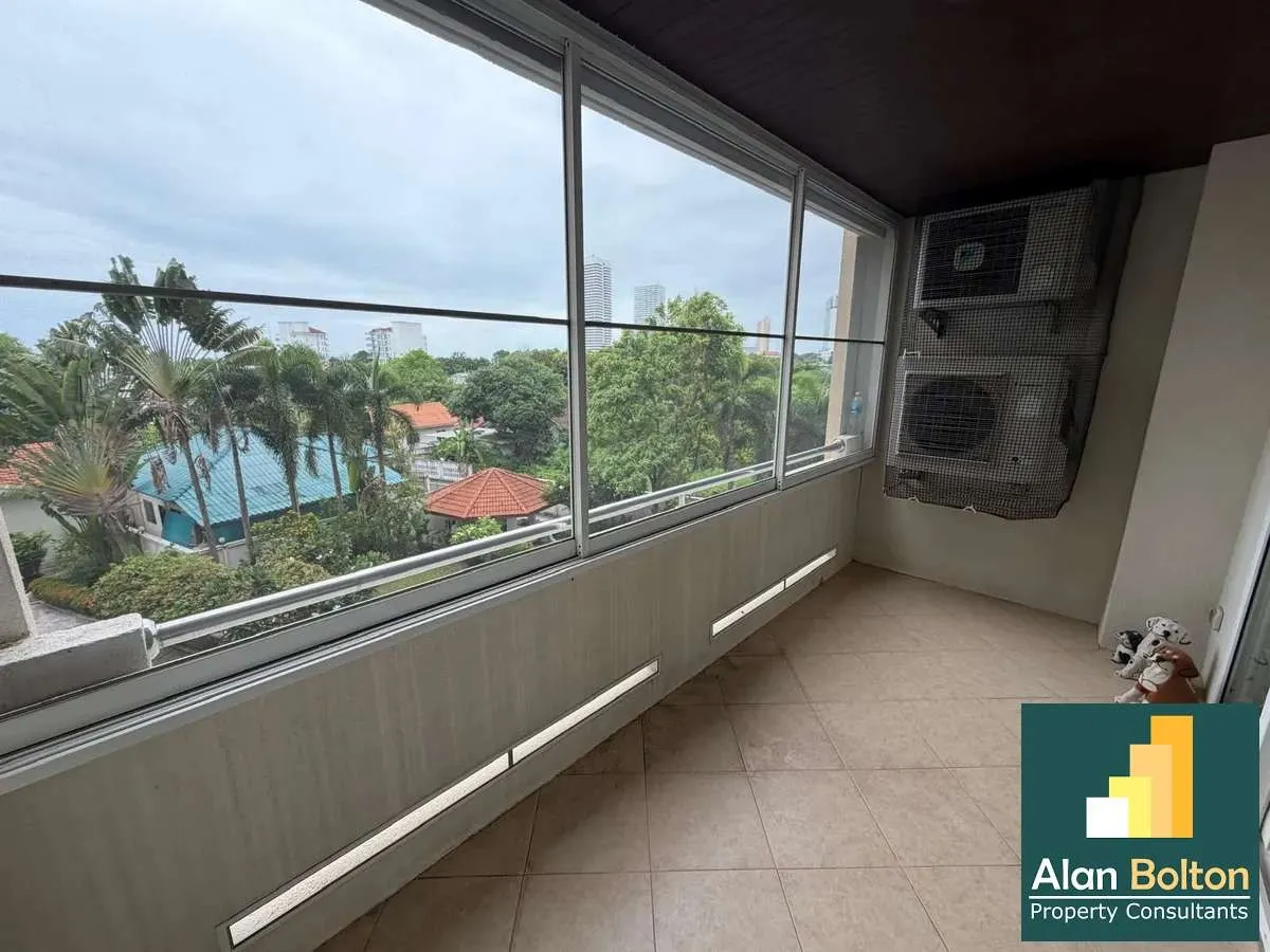 One Bedroom Two Bathroom Condo in Na Jomtien photo 5