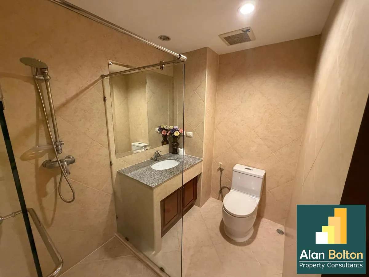 One Bedroom Two Bathroom Condo in Na Jomtien photo 9