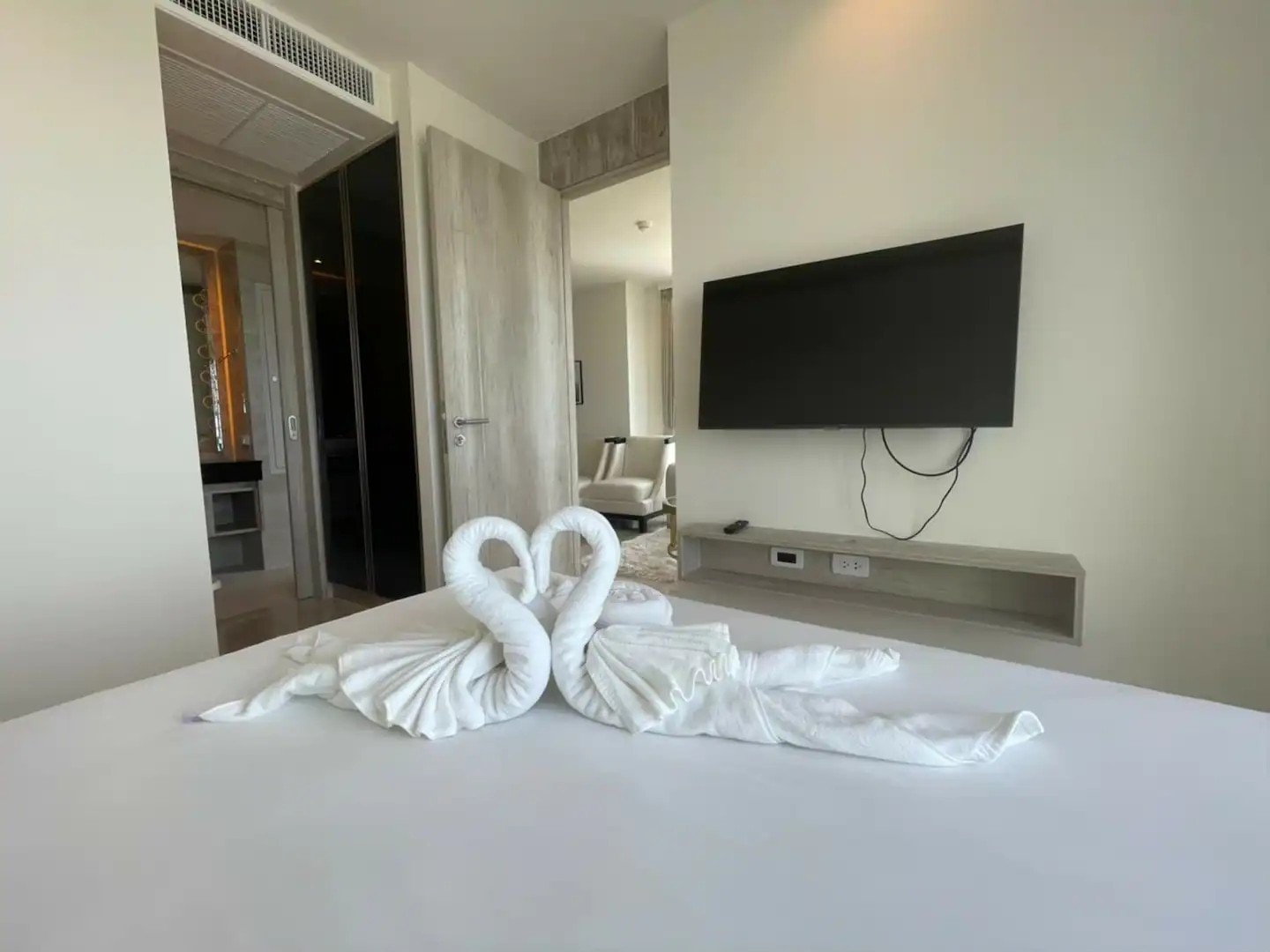 Stunning Sea View Corner unit 1 bedroom 1 bathroom in Riviera Monaco for SALE/RENT photo 11