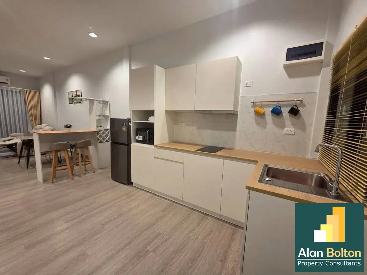 Corner house 2 Bedrooms 2 Bathrooms in East Pattaya photo 4