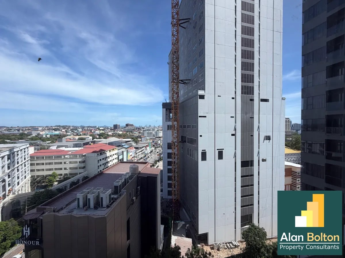 Corner Unit available for Rent In North Pattaya photo 6
