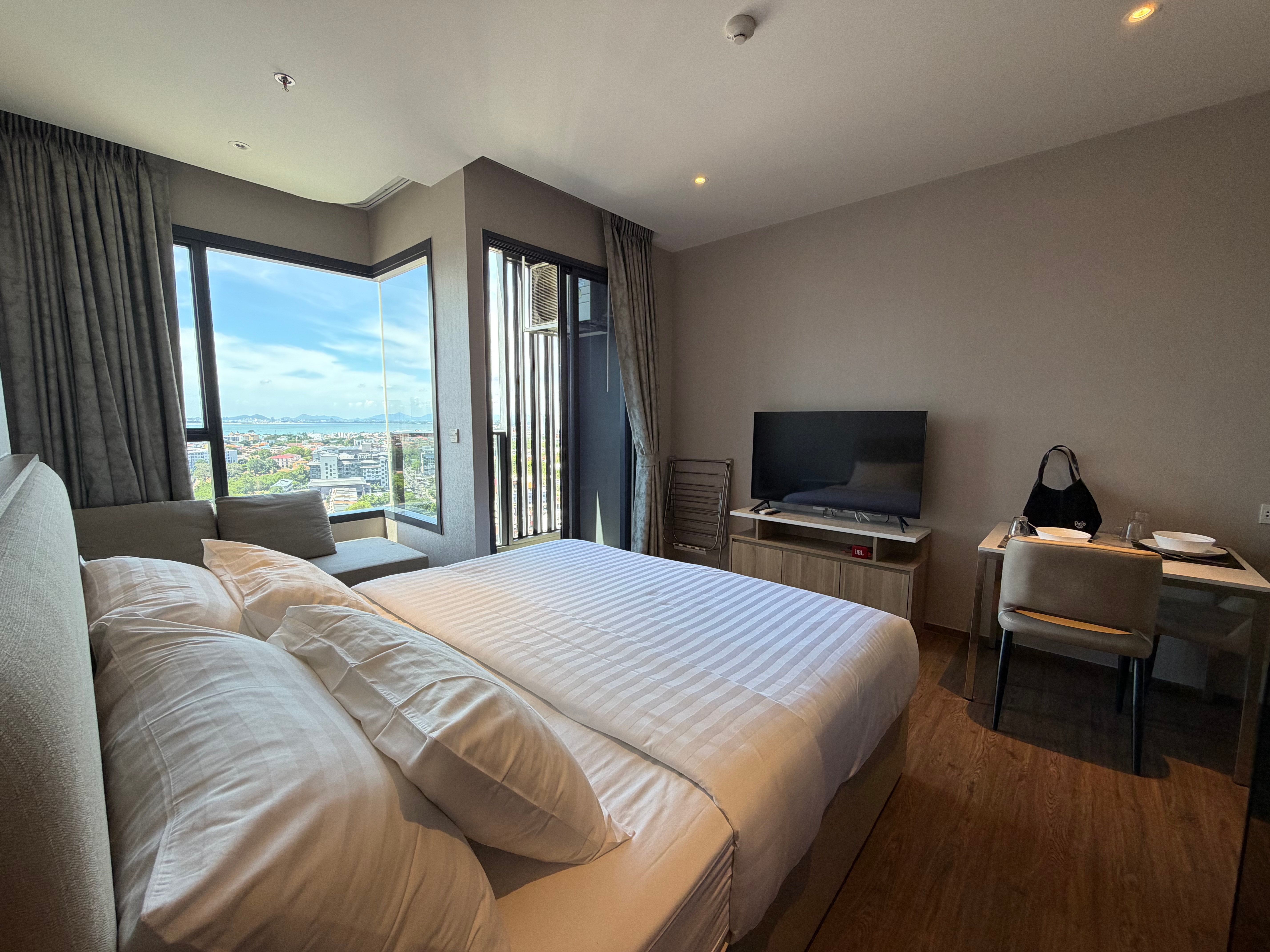 Sea View condo For Sale near Terminal 21 Pattaya photo 11