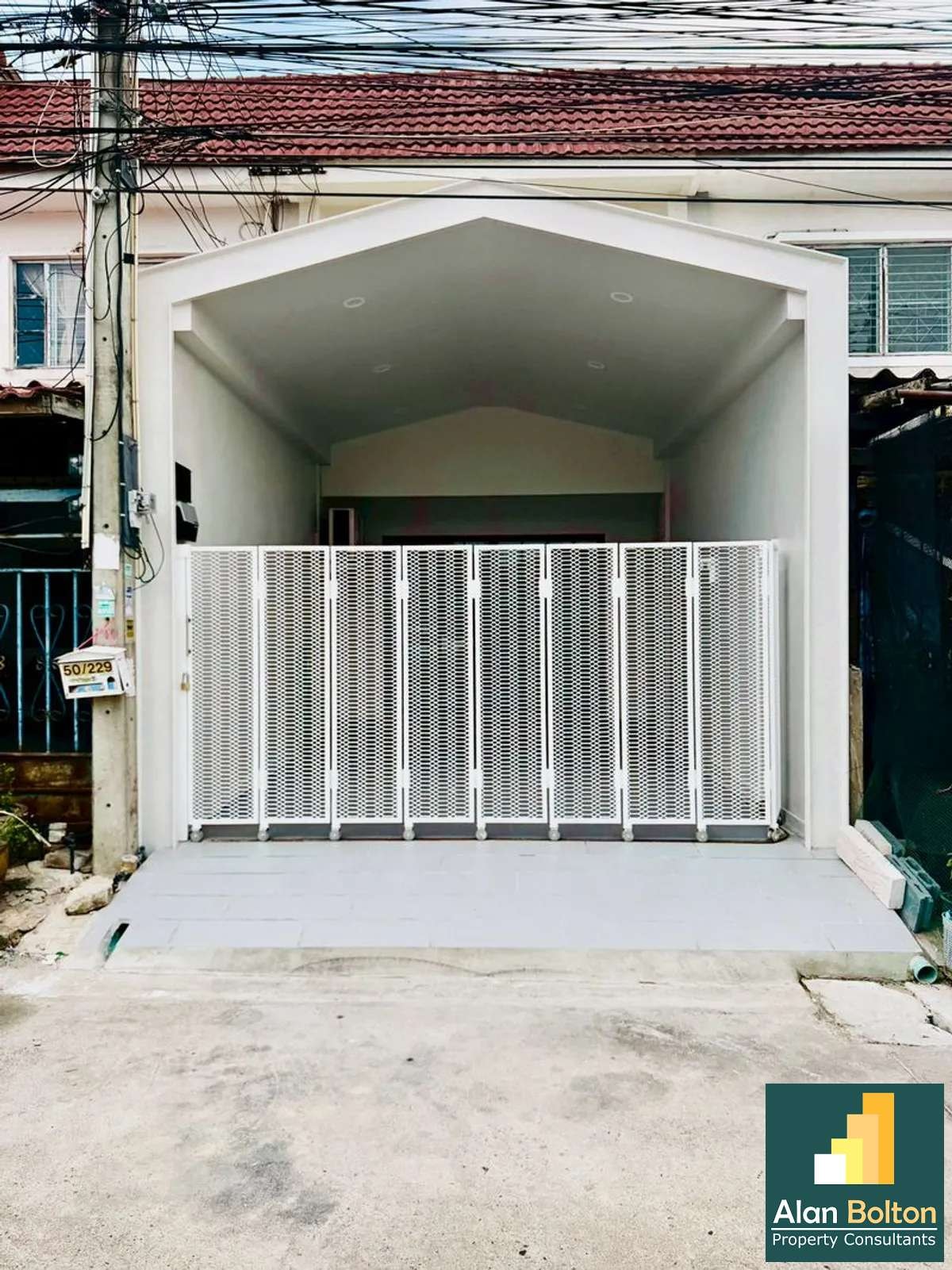 Newly renovated house for sale In East Pattaya photo 5