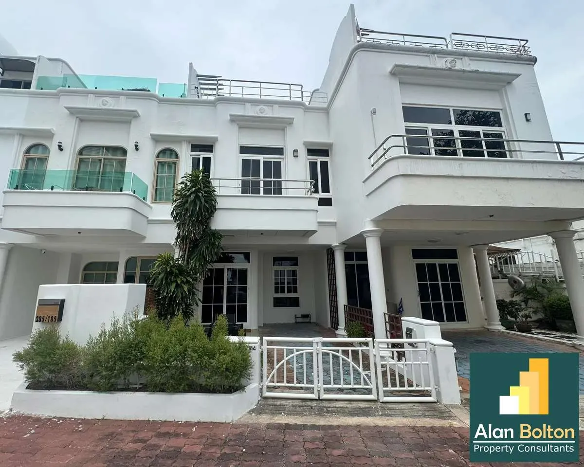 Townhouse in Wongamat Beach