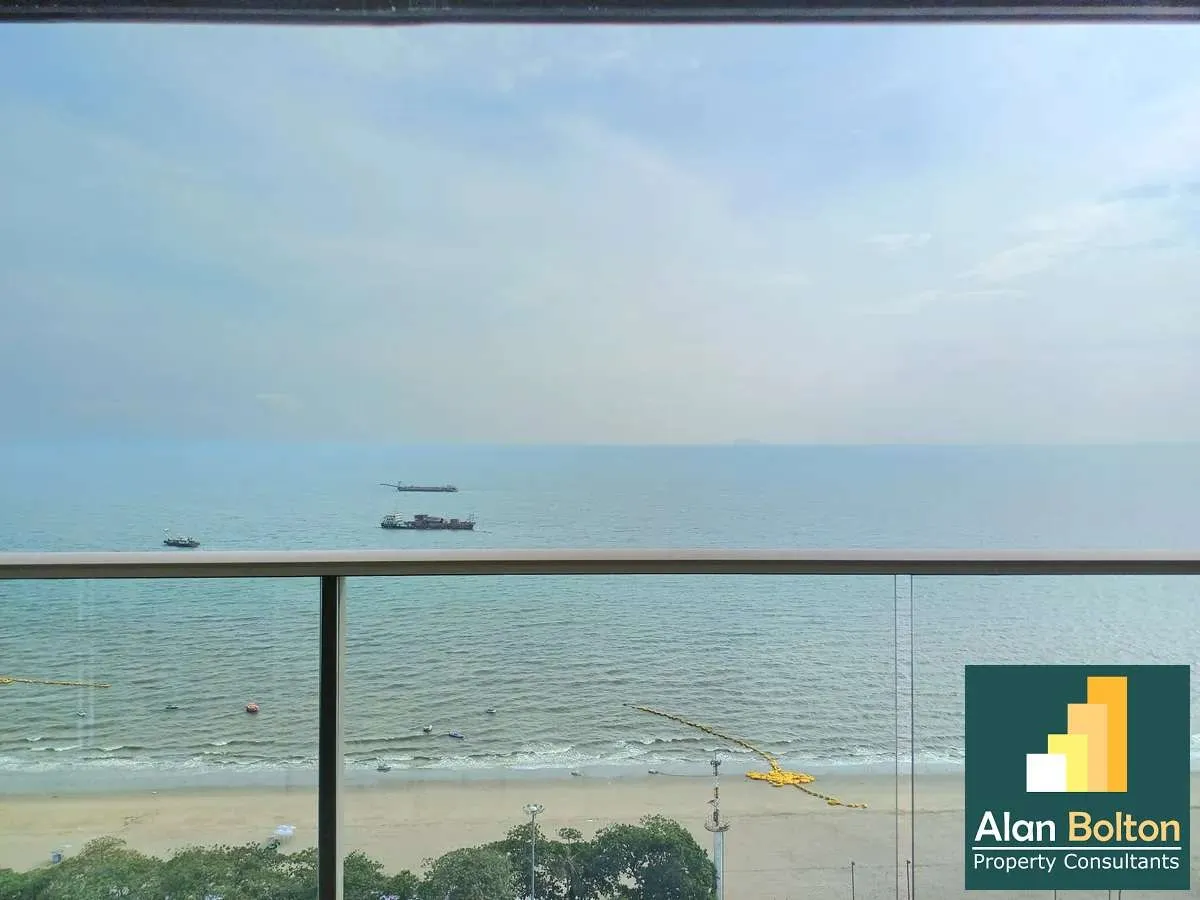 Stunning Sea View beachfront 2 beds 2 baths in Copacabana Beach Jomtien for RENT