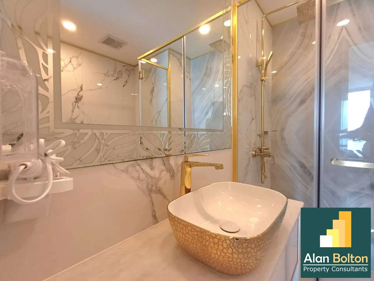 Stunning Sea View beachfront 2 beds 2 baths in Copacabana Beach Jomtien for RENT photo 18