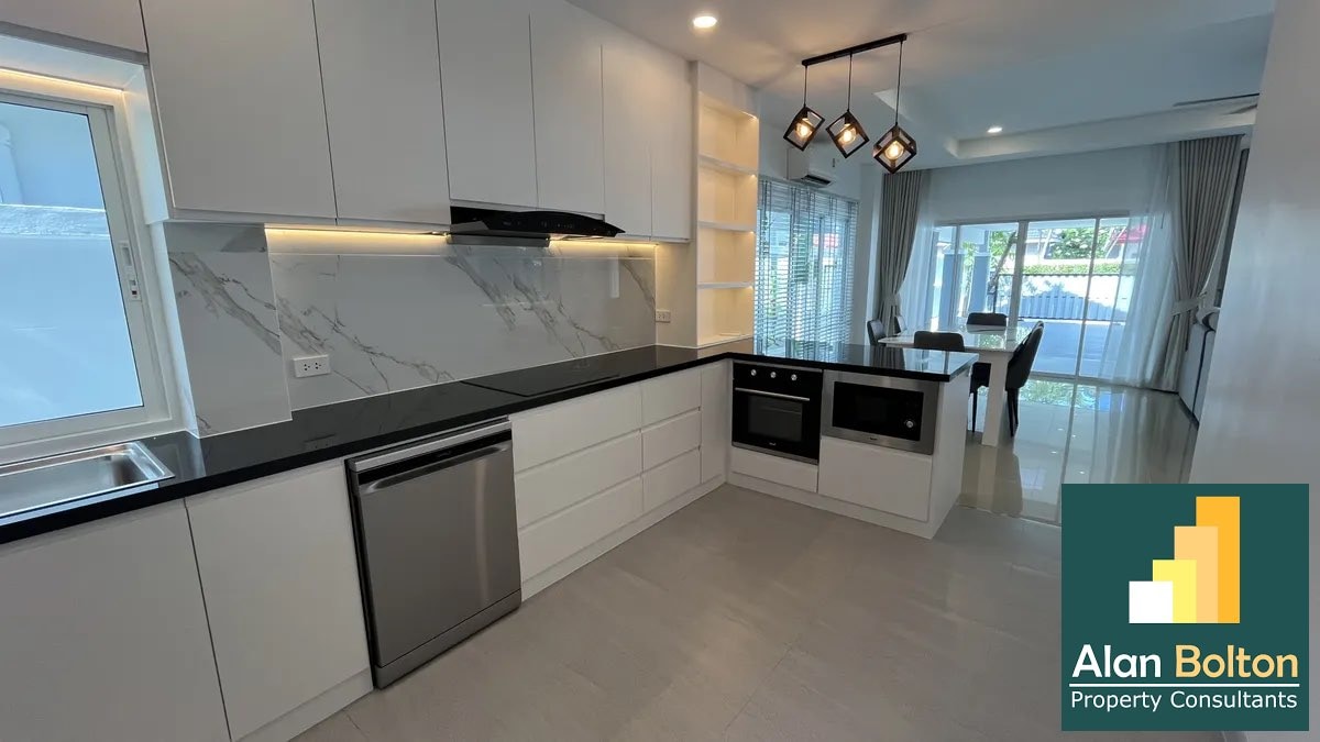 Brand New Modern 4 Bed 3 Bath Pool Villa At Secure Village In Huay Yai photo 7