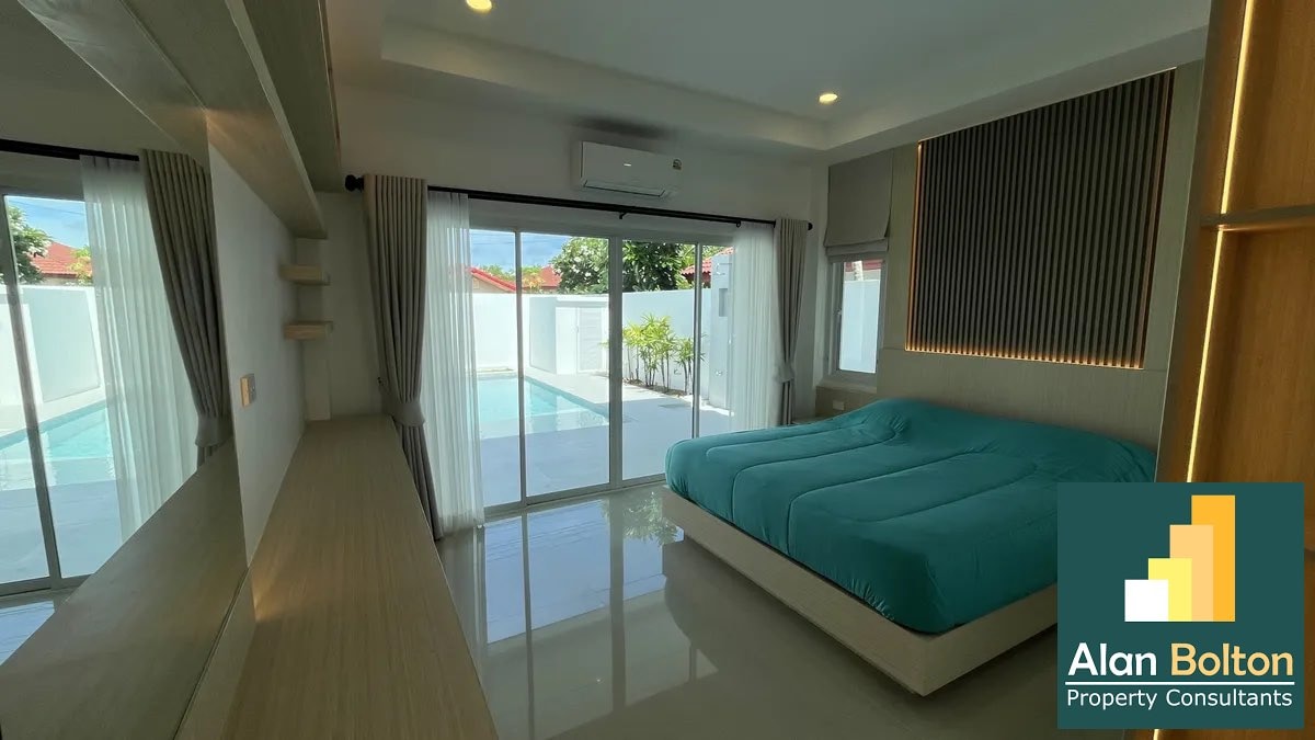 Brand New Modern 4 Bed 3 Bath Pool Villa At Secure Village In Huay Yai photo 13