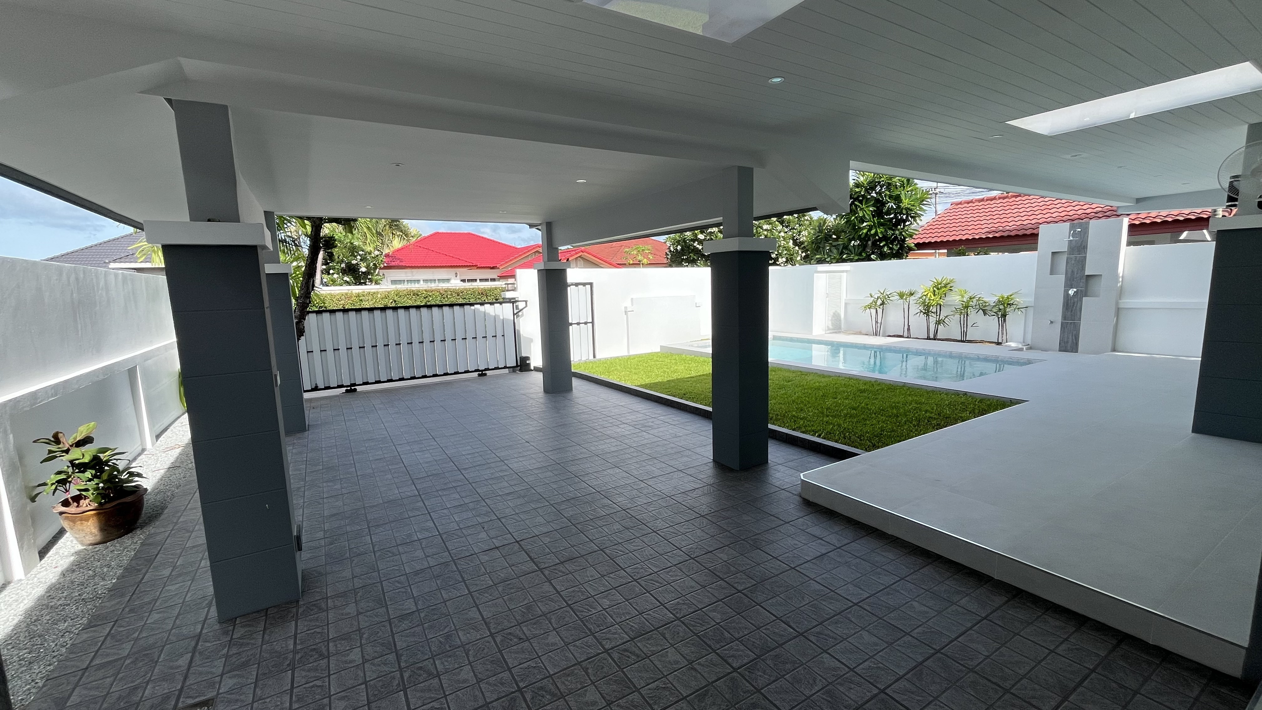 Brand New Modern 4 Bed 3 Bath Pool Villa At Secure Village In Huay Yai photo 51