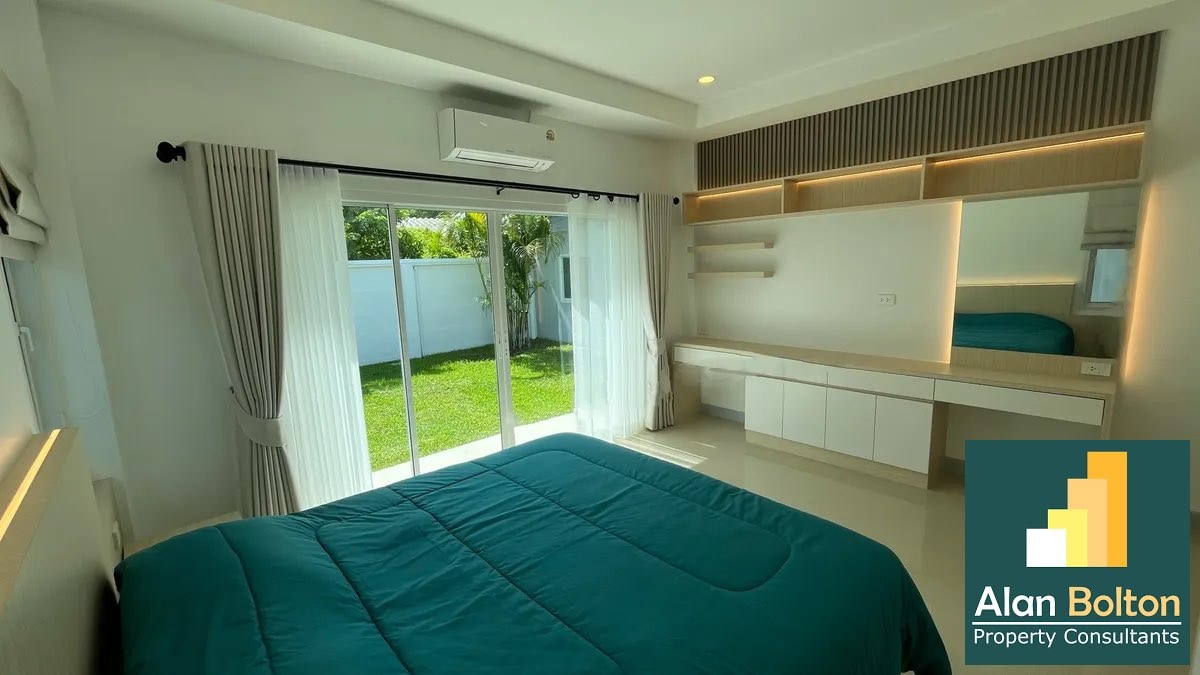 Brand New Modern 4 Bed 3 Bath Pool Villa At Secure Village In Huay Yai photo 9