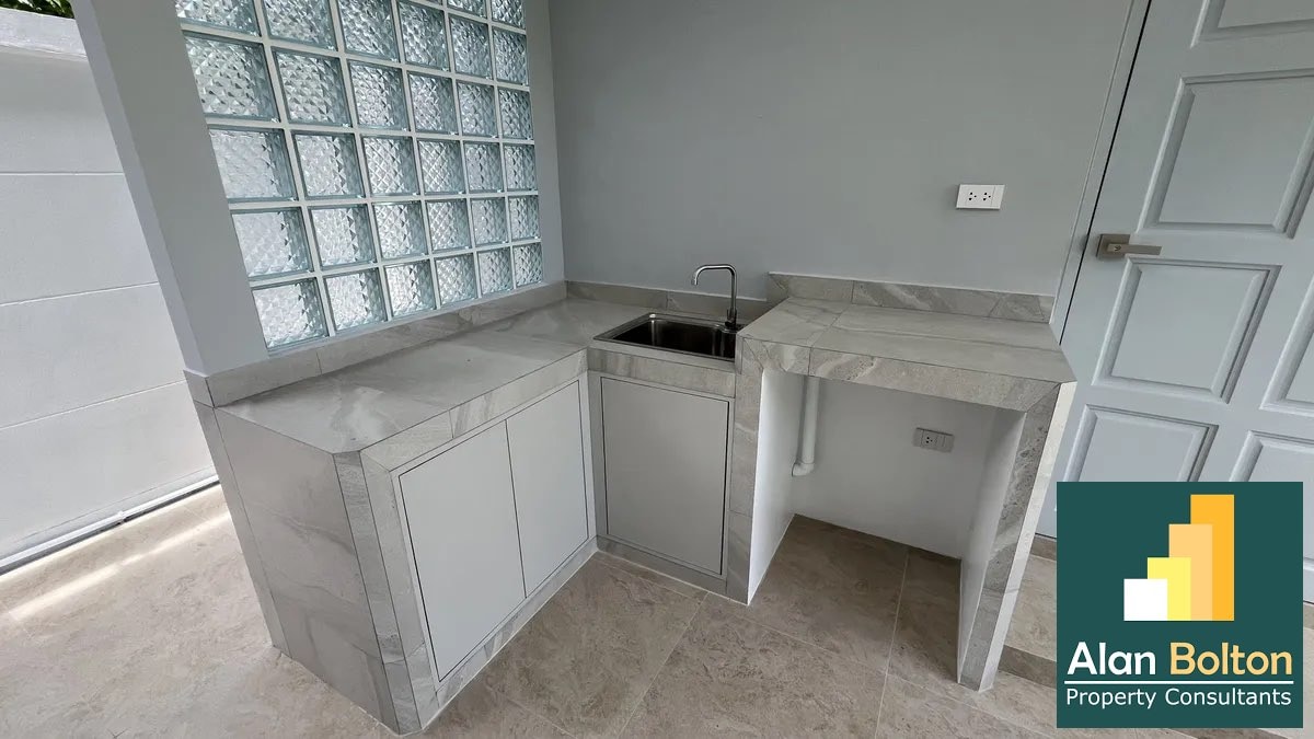 Brand New Modern 4 Bed 3 Bath Pool Villa At Secure Village In Huay Yai photo 19