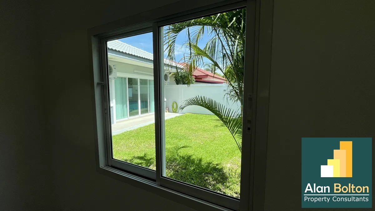 Brand New Modern 4 Bed 3 Bath Pool Villa At Secure Village In Huay Yai photo 17