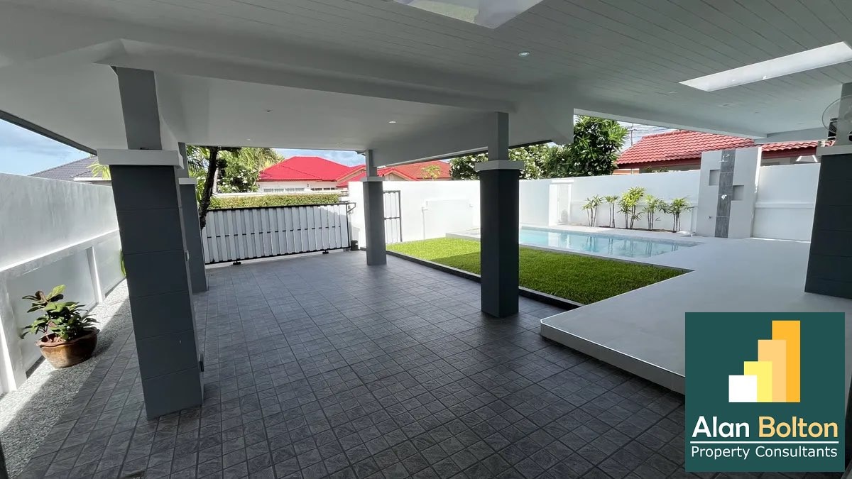 Brand New Modern 4 Bed 3 Bath Pool Villa At Secure Village In Huay Yai photo 14