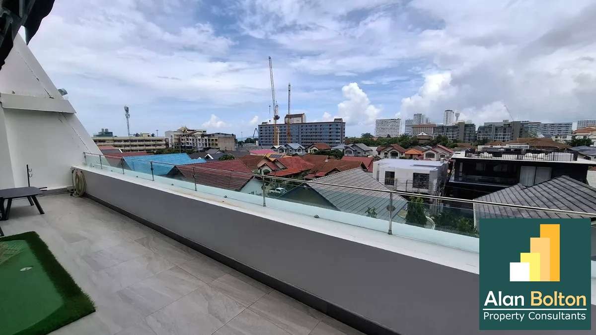 Spacious 160 sqm Duplex Residence at Panchalae Jomtien photo 12
