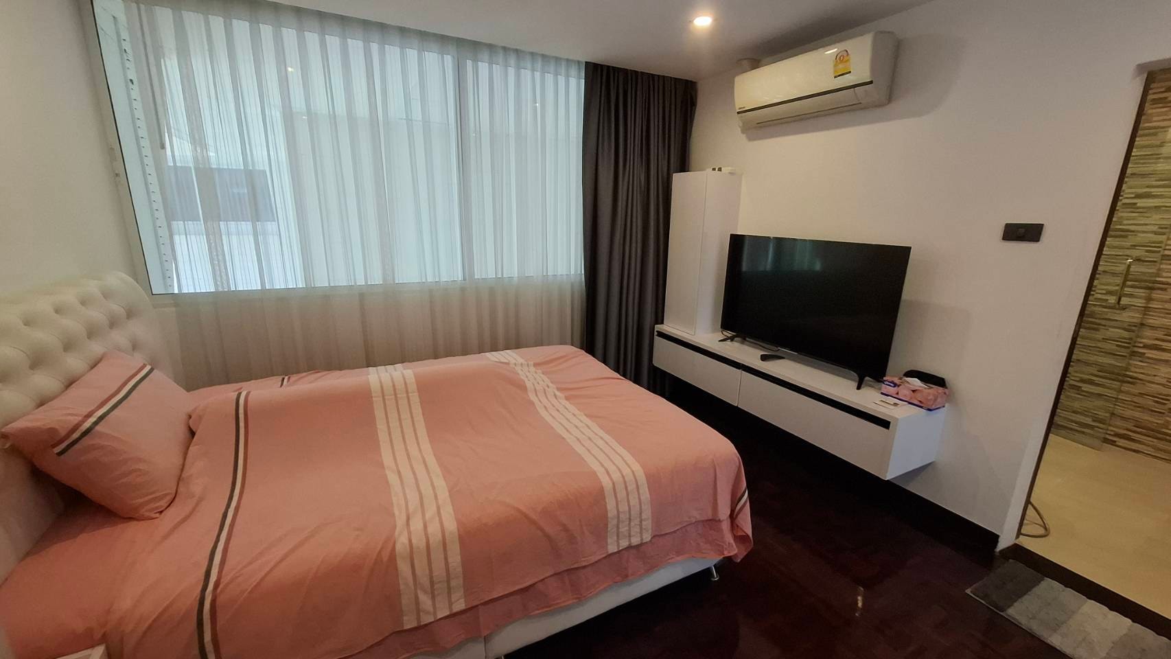 70 sqm 1-Bedroom Condo for Sale at Tropicana Pratumnak, Foreign Quota photo 29