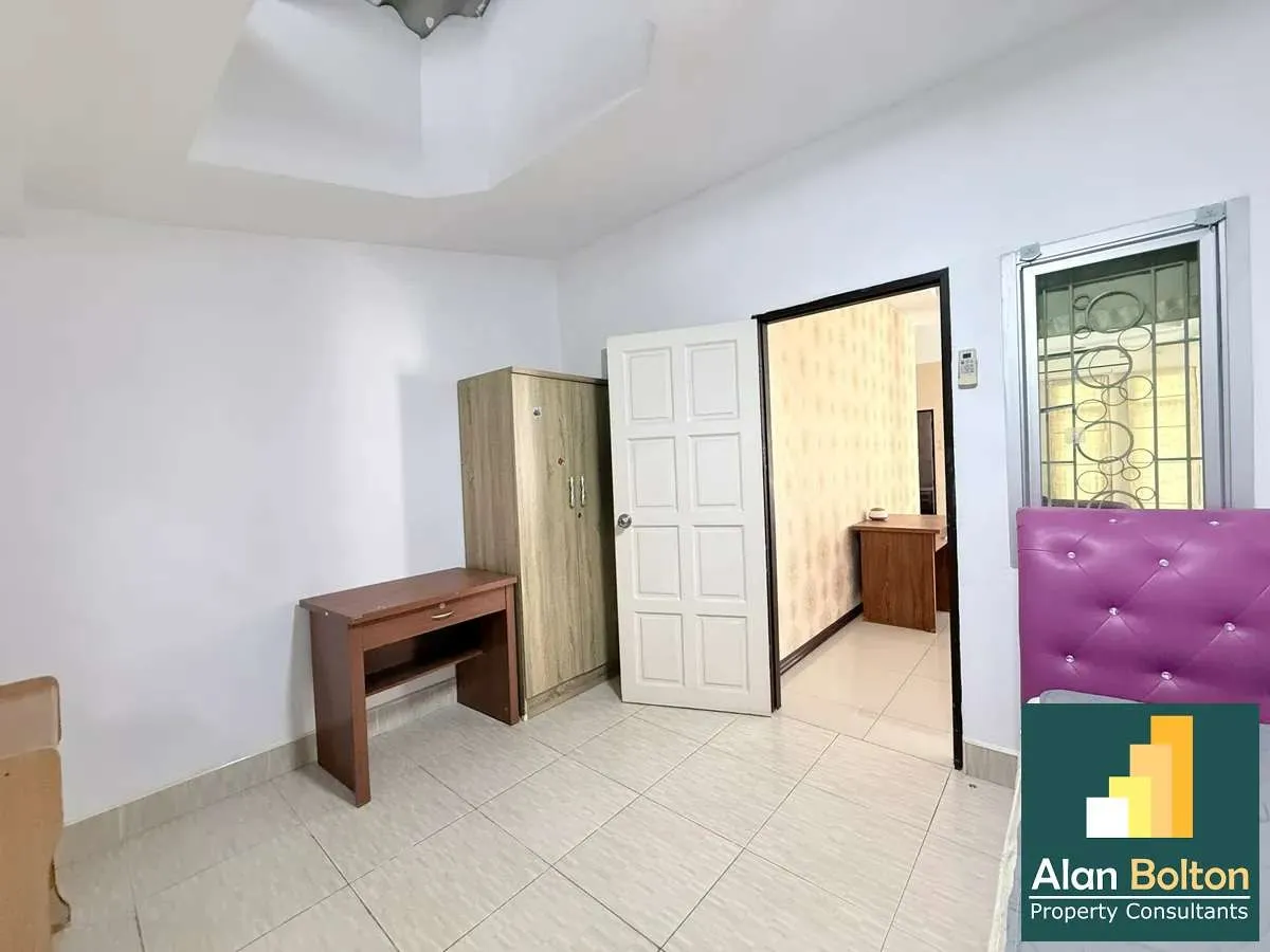 4 Bedroom 3 Bathroom for rent photo 14