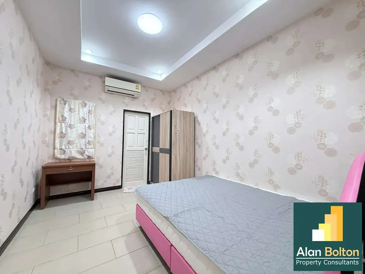 4 Bedroom 3 Bathroom for rent photo 15